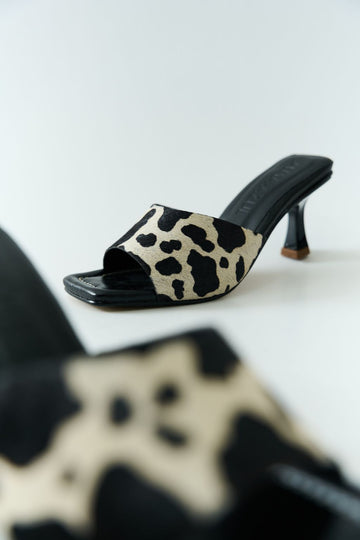 Tory 5/2 cuero print vaca blanco