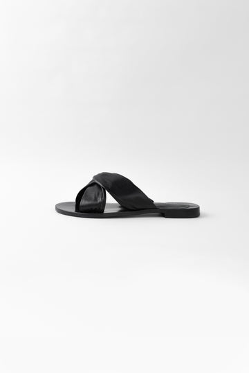 Cadena Neolite cuero negro